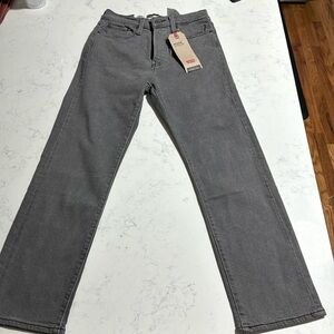 Levi wedge straight Size 27x28
